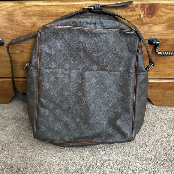 Louis Vuitton Handbags - Louis Vuitton Brown Monogram  woman’s crossbody /travel bag large